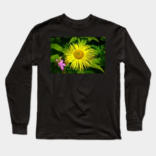 Large Yellow Daisy - Flower Macro/Closeup Long Sleeve T-Shirt